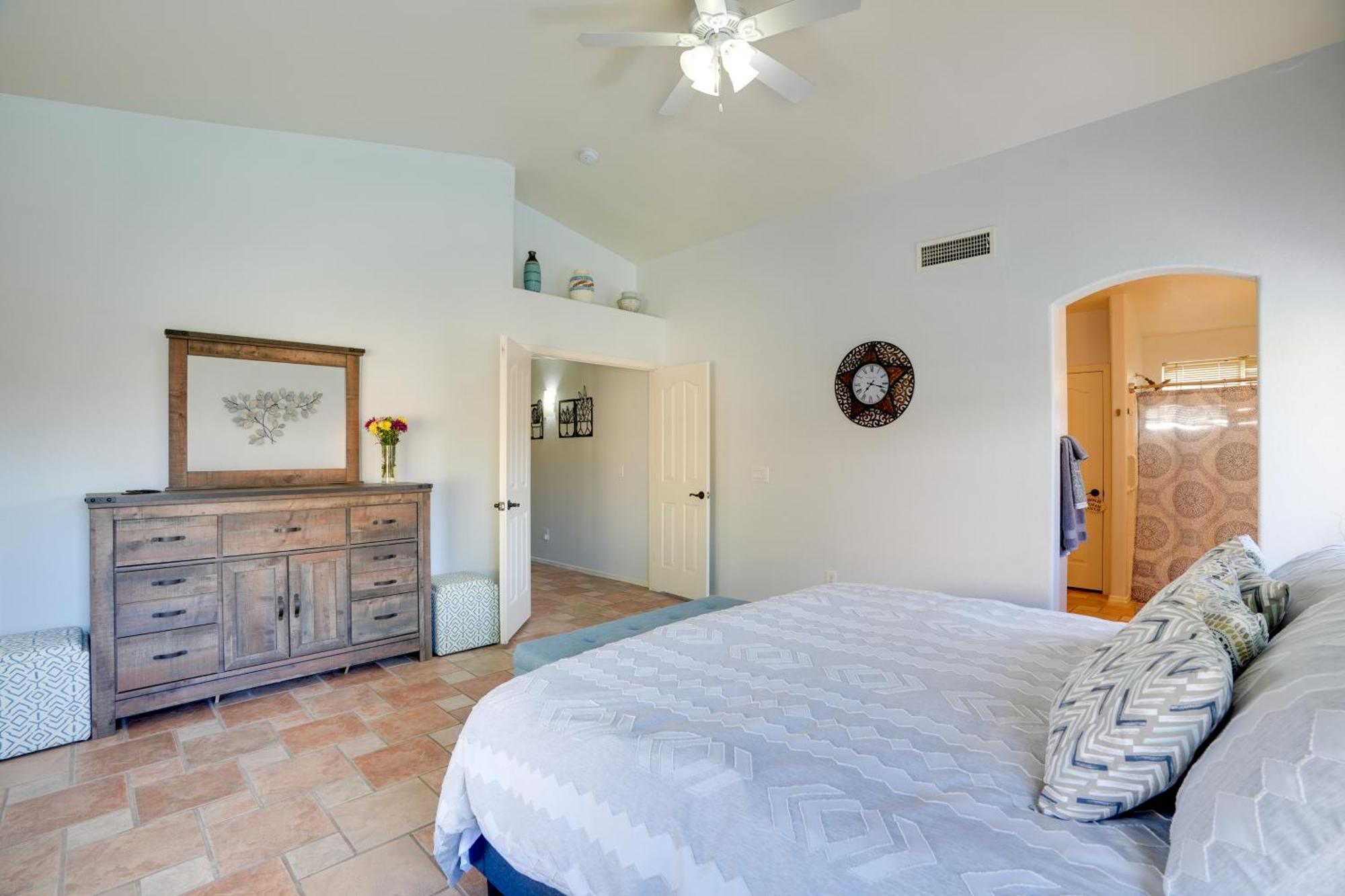 Sunny Surprise Getaway With Private Yard And Pool Vila Exterior foto