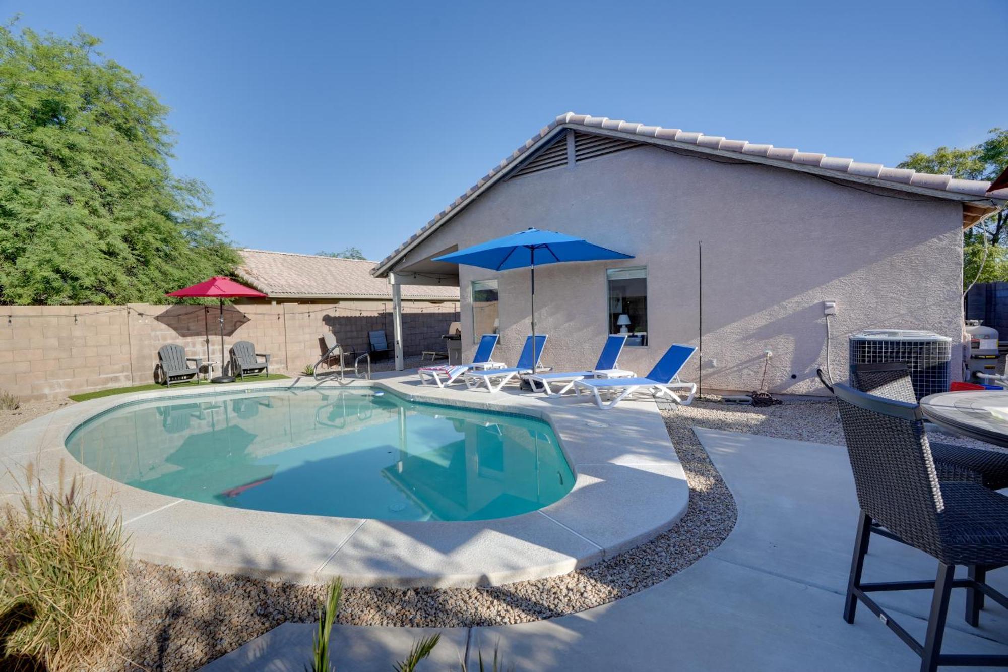 Sunny Surprise Getaway With Private Yard And Pool Vila Exterior foto