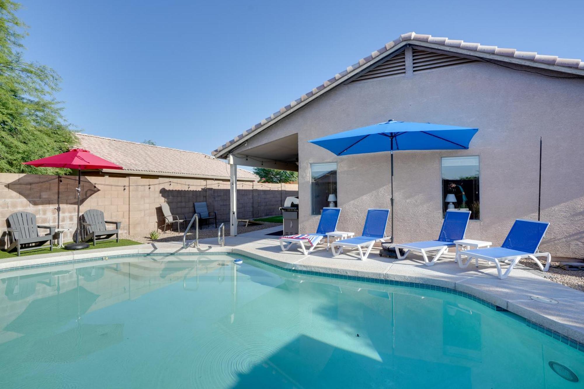 Sunny Surprise Getaway With Private Yard And Pool Vila Exterior foto